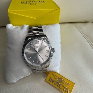 Invicta 49671 - Silver Face with Silver Dial and Silver Bracelet